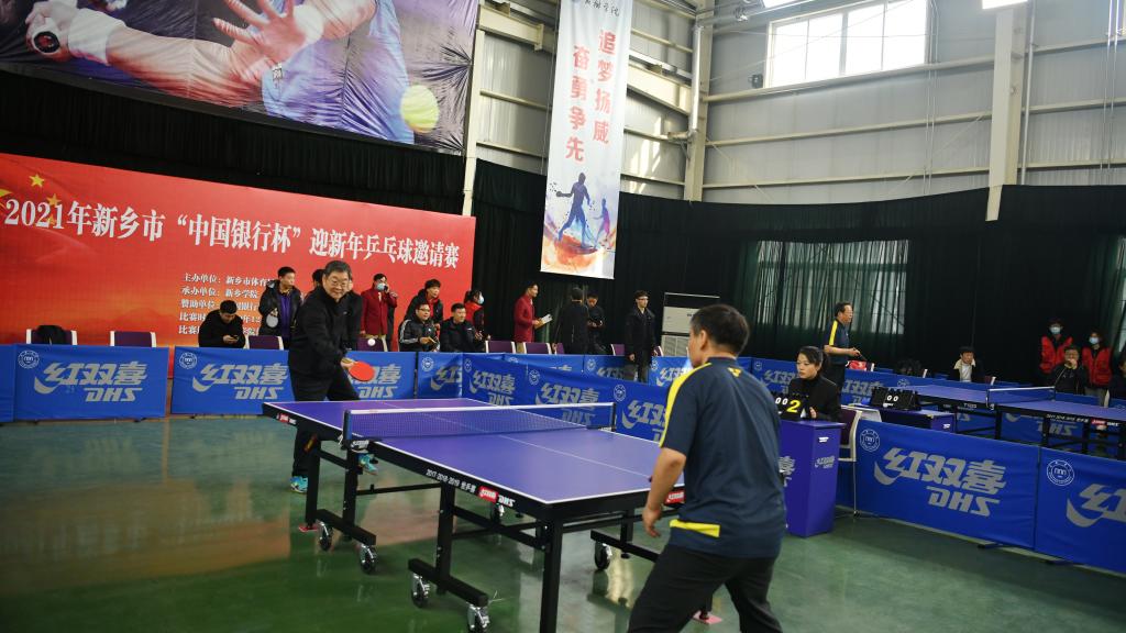 副校长贾积身参加比赛