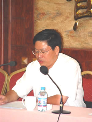 刘兴友副院长代表我院党委、行政致欢迎词